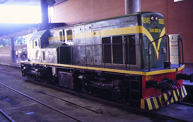 LocomotoraDieselRenfe308Croquis