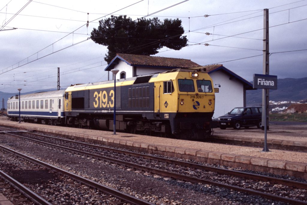 19990314Locomotora319-309-ExpresoBarcelona-FinanaAlmeria-FotoJoaquinEnriqueAlcaraz-ASAFAL